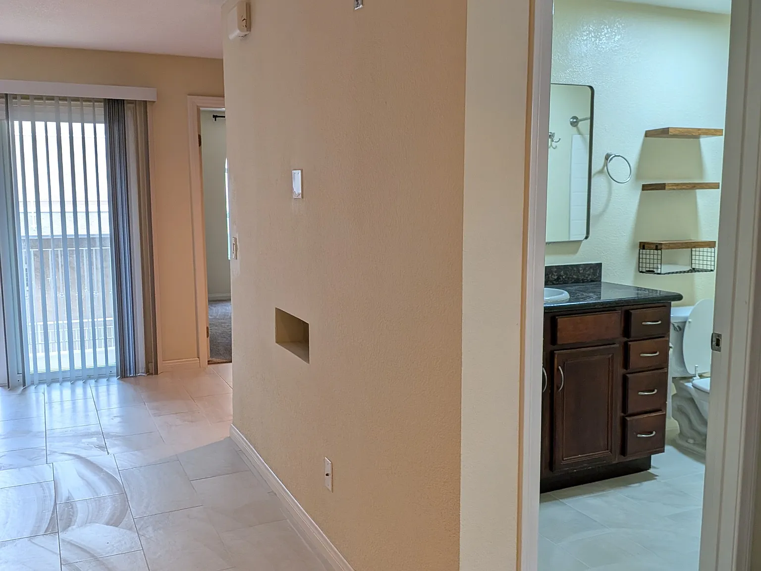 2 bed, 657 sqft, $2,250 — Photo 2