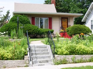 914 E Sheridan Ave, Des Moines, IA 50316