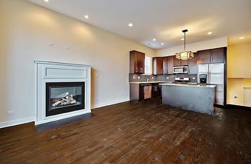 4th image of 1846 N California Ave APT 2N