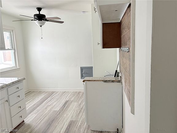 4th image of 15521 Corkhill Rd