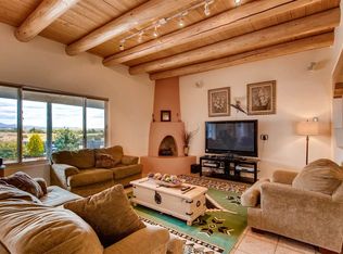 5 Calle Jessica, Santa Fe, NM 87507