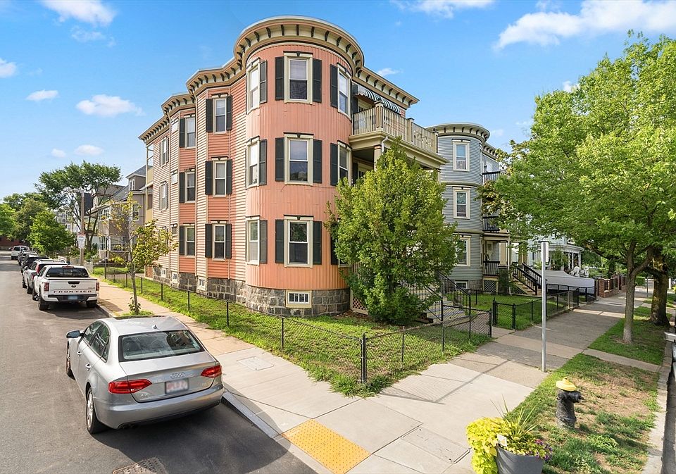 1st image of 19 Pleasant St