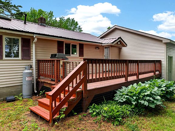 3rd image of 18 Granite Hill Road