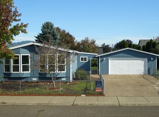 3004 S 8th St, Lebanon, OR 97355