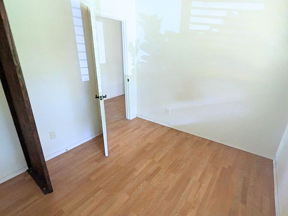 5th image of 16-2028 34th Ave #2
