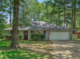 102 Deerwood Ln, Haughton, LA 71037
