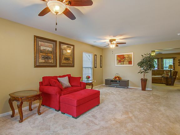 Formal Sitting/Dining Room