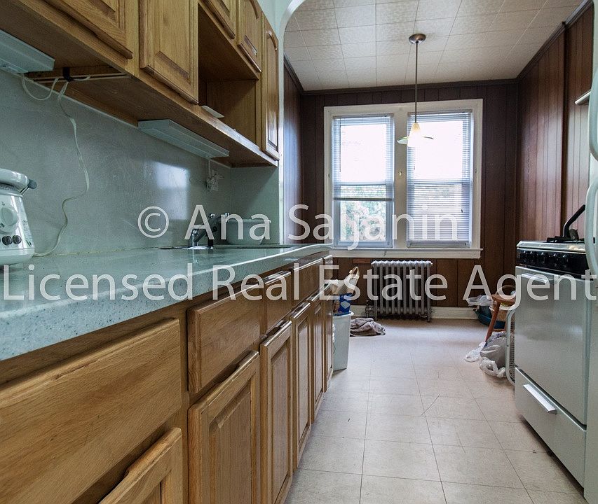 1st image of 2533 36th Ave #3