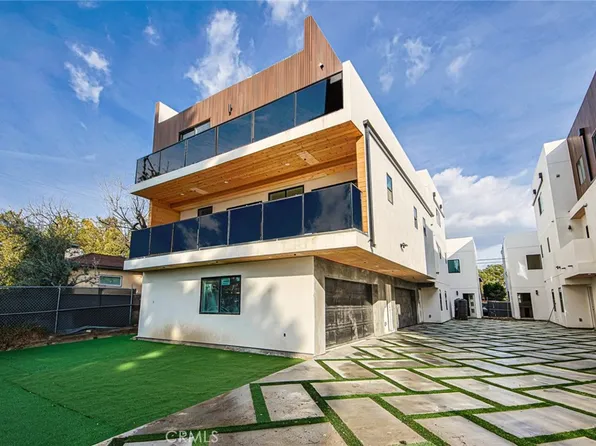 5654 Cartwright Ave, North Hollywood, CA 91601