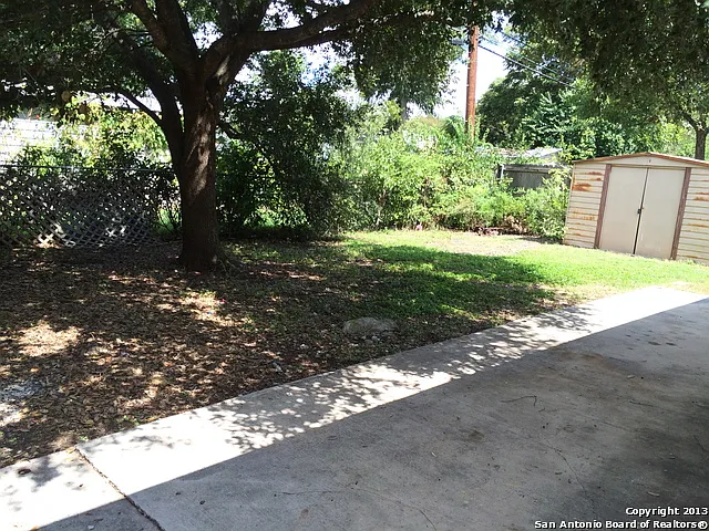 2139 Babs Dr — Photo 4
