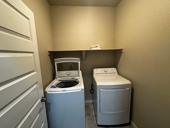 4th image of 2124 Honeybee Dr
