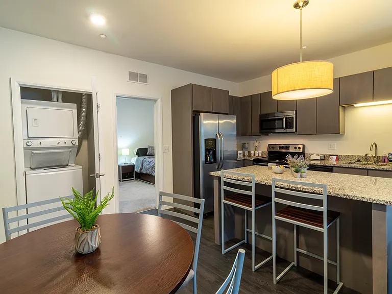 The King Apartments — Photo 23