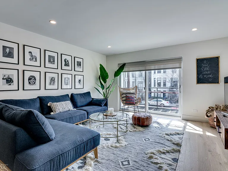 1 Bed - Living Room