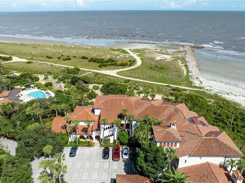 1st image of 10 Dune Ave #16
