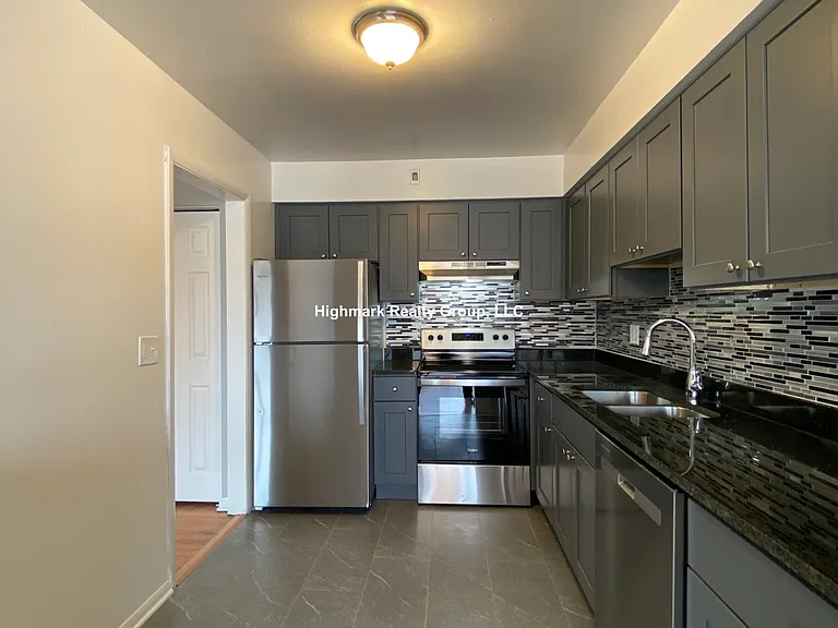 1653 Oakwood Ave #2FS — Photo 3