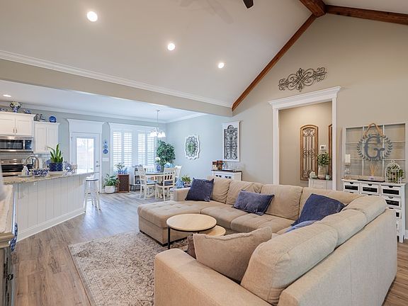 4th image of 3860 Bettys Pl