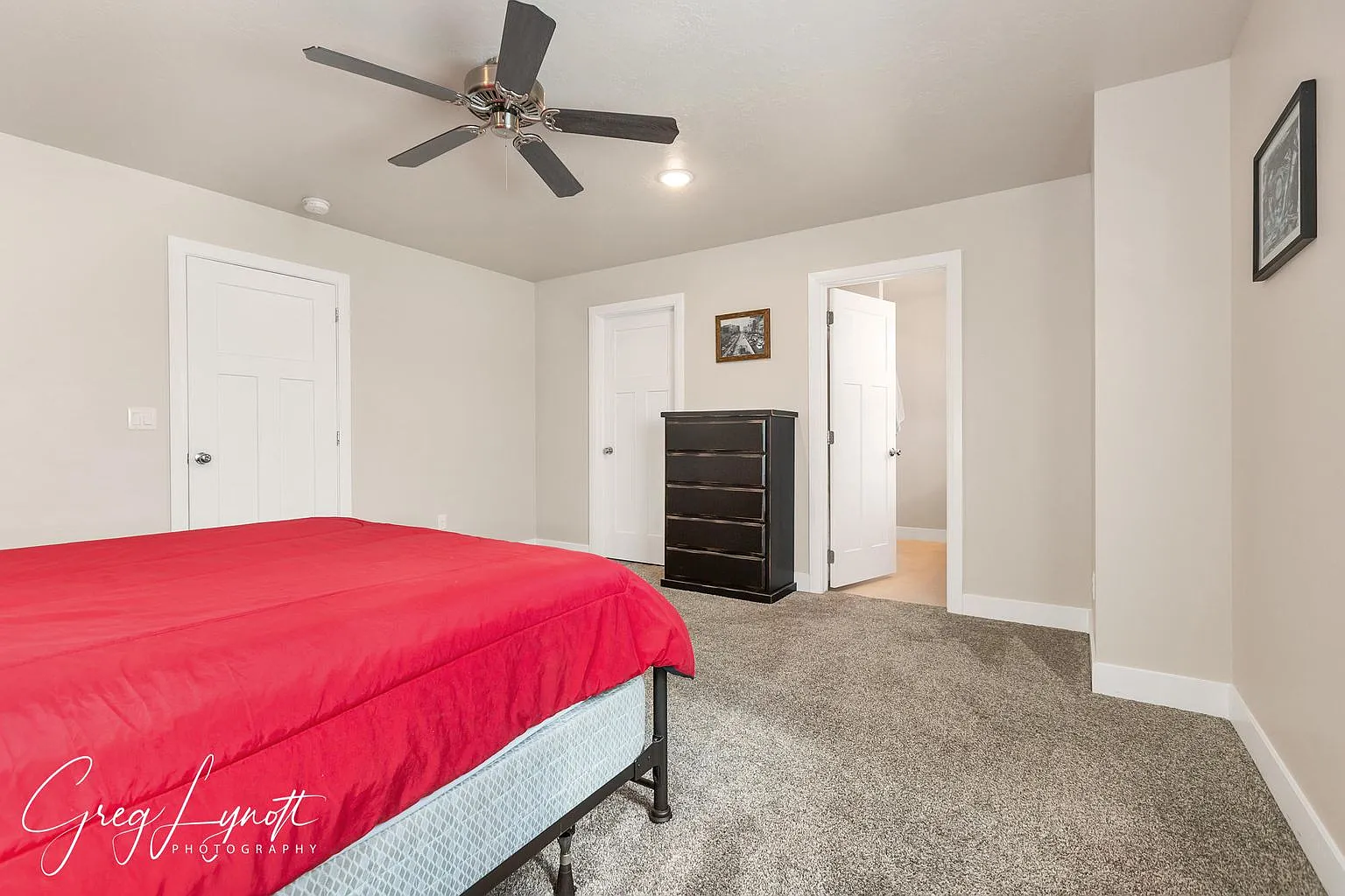 Cute 3 bed 2.5 bath Townhome — Photo 4