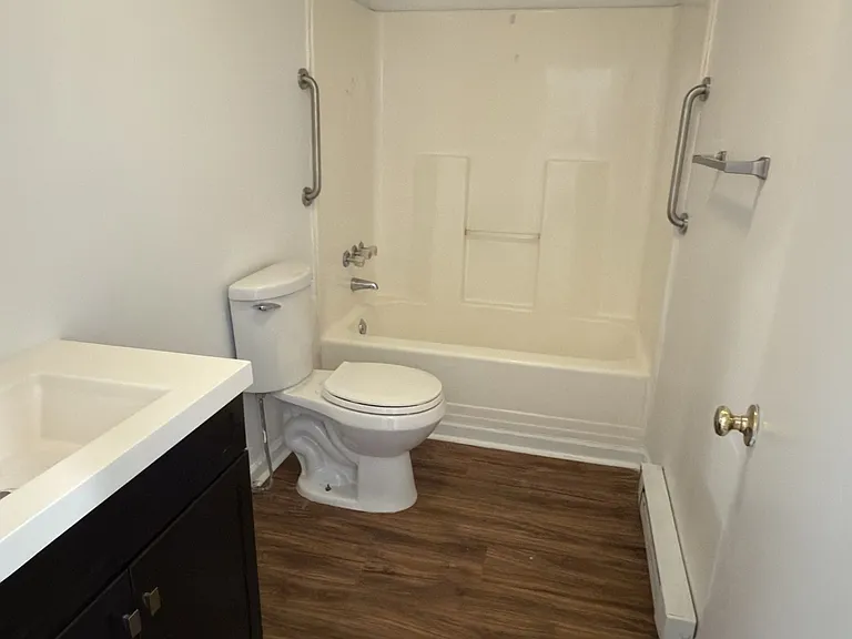 1303 R C Baldwin Ave — Photo 7