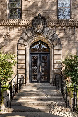 広辞苑 33-39 80th Street #1 in Jackson Heights, Queens | StreetEasy