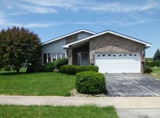 6348 Applehill Rd, Matteson, IL 60443