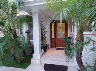 410 W Kenneth Rd, Glendale, CA 91202