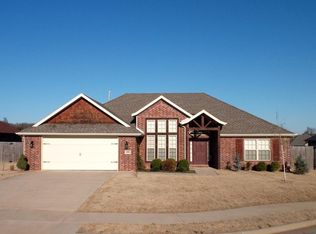 203 McDaniel St, Springdale, AR 72745