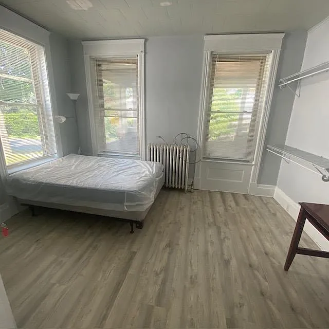 1573 Tibbits Ave — Photo 2