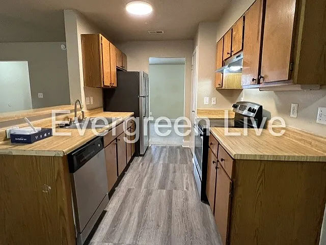 111 Barnsbury Ct — Photo 6