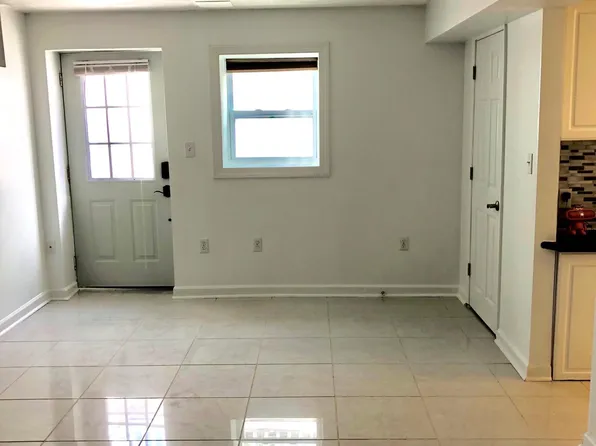 128 Marydell Dr #B, Westminster, MD 21157