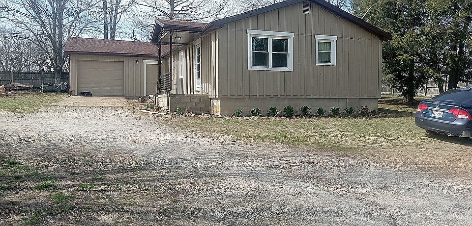 1st image of 4561 Girlstown Rd