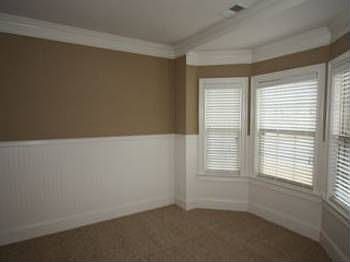 FORMAL LIVING ROOM W/CROWN/TRIM