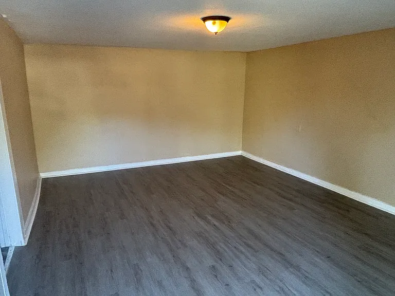 1723 Cedar St — Photo 8