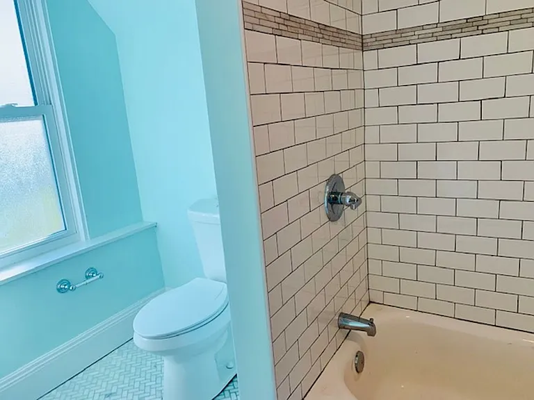 211 S Saint Clair St — Photo 13