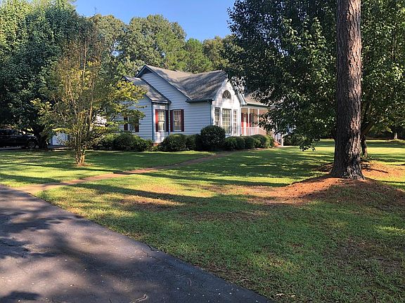 2nd image of 301 Breezewood Dr