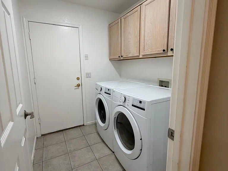 5434 W Saint John Rd — Photo 24
