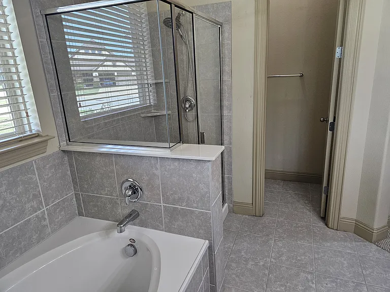 4012 Eaton Park Dr — Photo 14