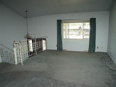 2nd image of 113 Sherry Ct