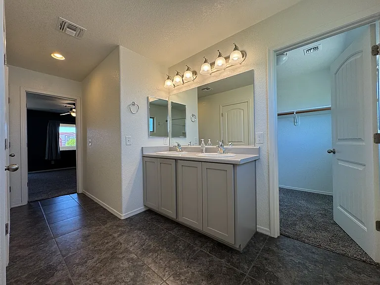 5244 Encanto Dr — Photo 16