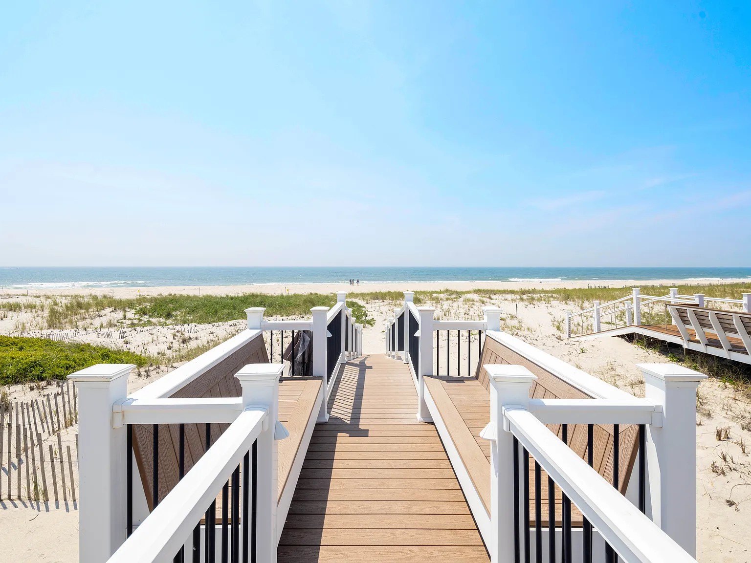 Dunecrest by Rove Travel | 6BR | Oceanfront with Heated Pool — Photo 2