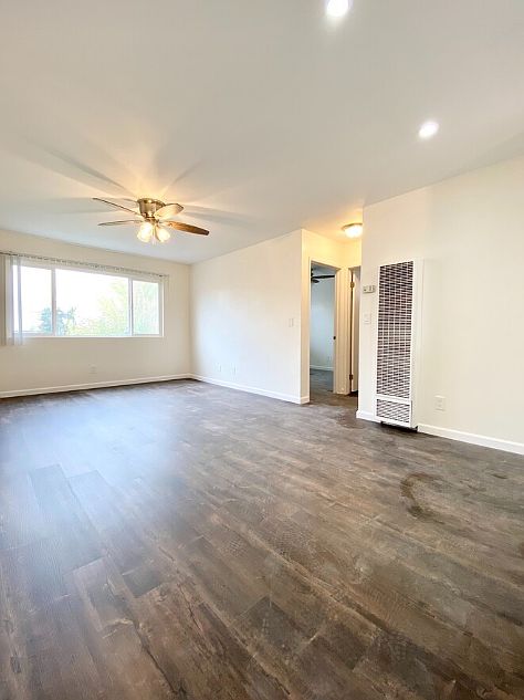 2nd image of 400 N Ardmore Ave #402