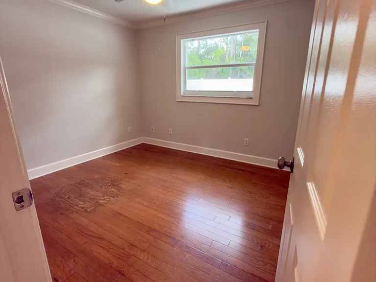 1033 Hermosa Dr — Photo 15