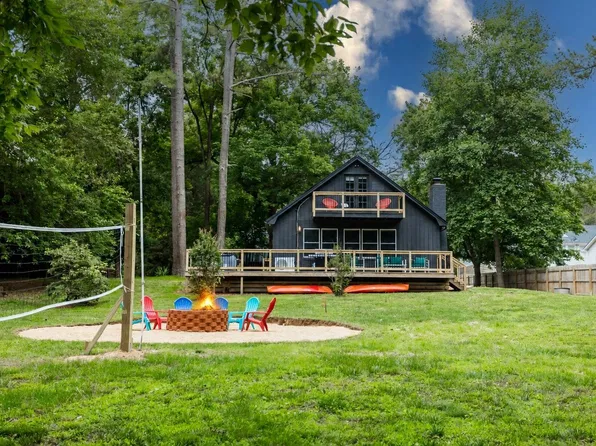 1160 Shipyard Rd, Shenandoah, VA 22849