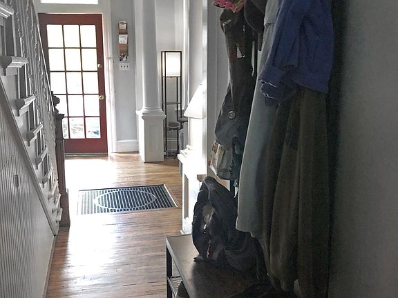 2nd image of 3221 Ellwood Ave