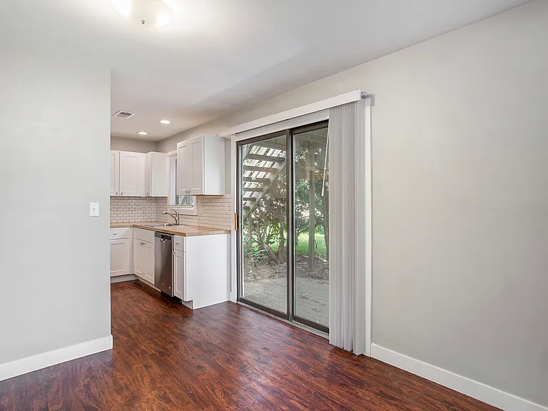 2561 Burton St SE #2561 — Photo 2