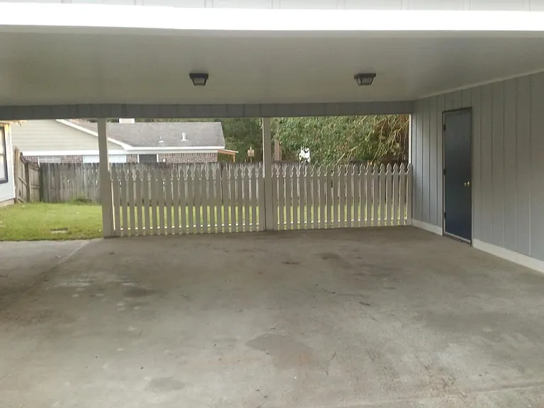 2220 Woodlea Dr W — Photo 13