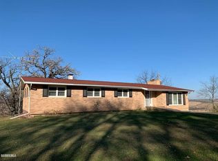 6390 S Schnitzler Rd, Elizabeth, IL 61028