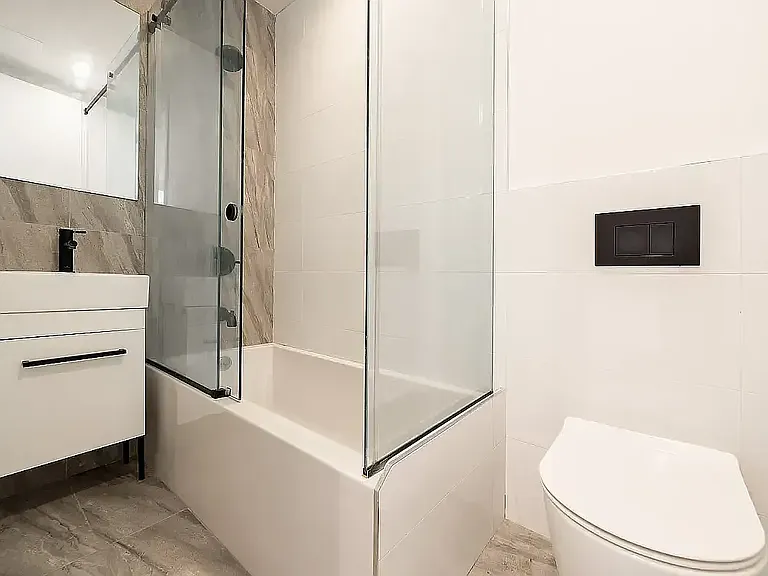 228 E 32nd St #4B — Photo 5