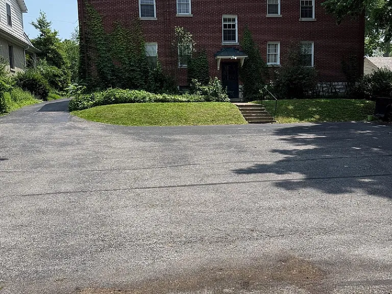 237 McDowell Rd #4 — Photo 2