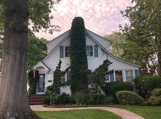 218 Oak St, Bellmore, NY 11710