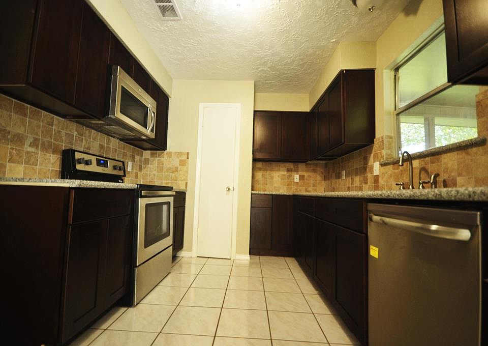 1st image of 11927 Elk Springs Dr